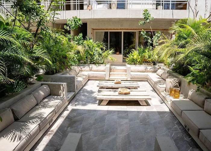 Jungle Chic